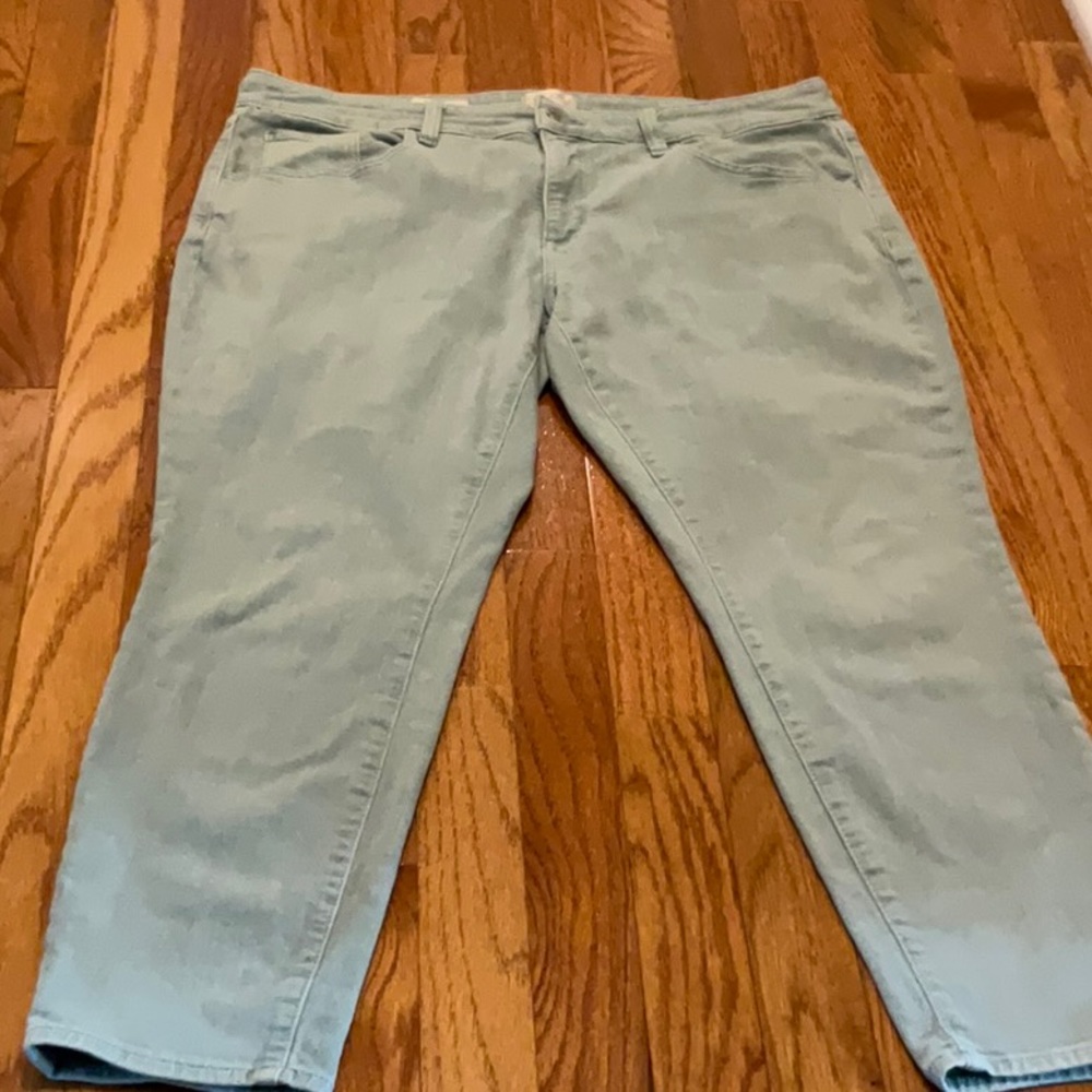 Universal Thread~Pale Green Jeans~๐ - Picture 2 of 8
